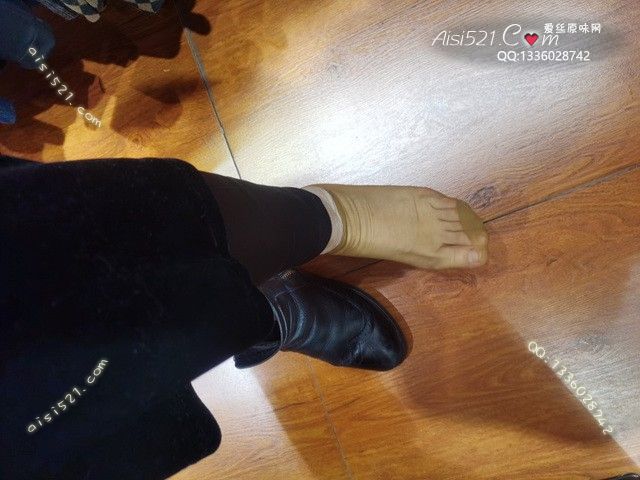 原味丝袜|袜类,臭短丝袜,致命臭(此活动MM随机,不能指定)——2023年01月份顾客预订导购40咖啡丝