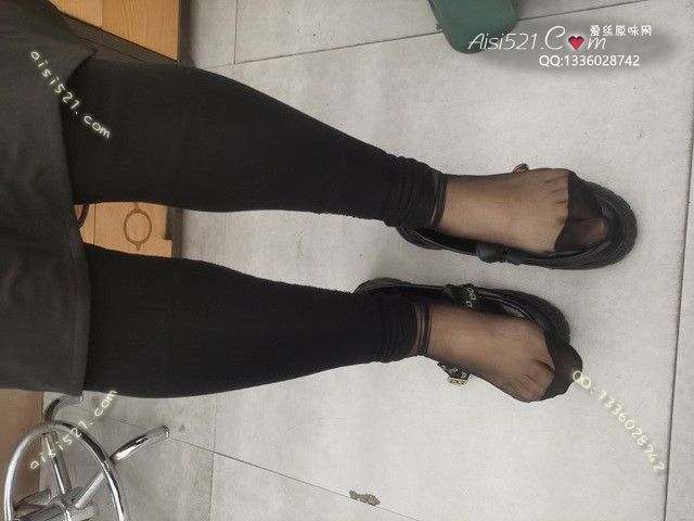 原味丝袜|袜类,臭短丝袜,爱丽丝(此活动可指定MM,但袜类随机)——2023年03月份顾客预订奢11黑丝