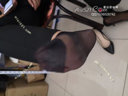原味丝袜|袜类,臭短丝袜,致命臭(此活动MM随机,不能指定)——2018年8初旬【买2增1活动还剩3天!8月15日后不再赠送】赠送顾客(珠宝店长-黑丝)现收足底实拍