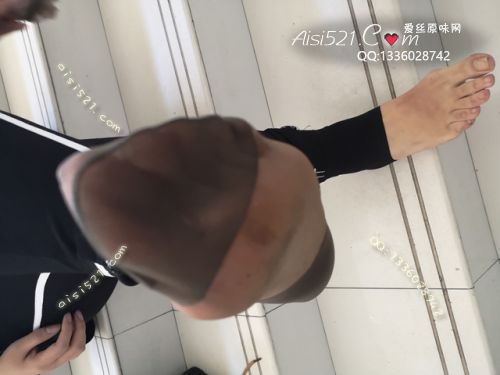 原味丝袜|袜类,臭短丝袜,爱丽丝(此活动可指定MM,但袜类随机)——2018年10月份赠送顾客(珠宝妹妹-肉丝),此活动免费拍摄打包图