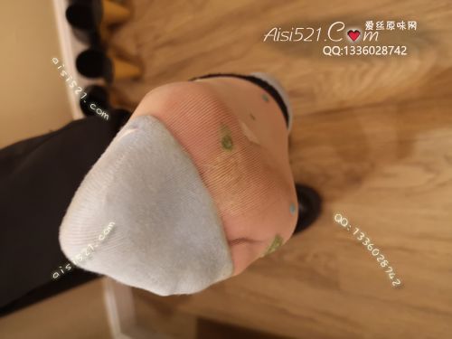 原味丝袜|袜类,臭短丝袜,致命臭(此活动MM随机,不能指定)——2018年11月中下旬顾客【双11买2赠1活动火爆订购】(导购12妹妹-卡通丝)现收足底实拍