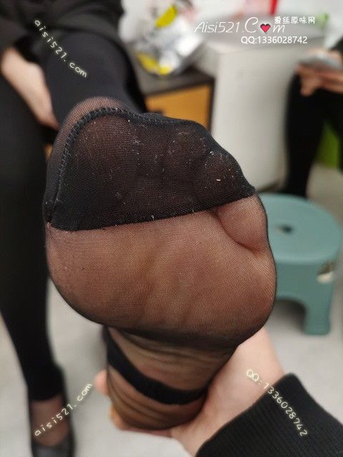 原味丝袜|袜类,臭短丝袜,爱丽丝(此活动可指定MM,但袜类随机)——2023年10月份顾客预订奢09黑丝