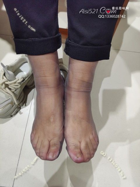 原味丝袜|袜类,臭短丝袜,爱丽丝(此活动可指定MM,但袜类随机)——2023年10月份顾客预订熟女导购05灰丝