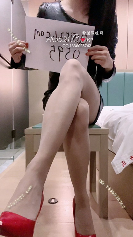 性感肉丝，大热天的穿着脚湿漉漉的原味丝袜|袜类臭连裤袜