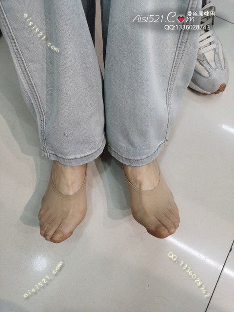 原味丝袜|袜类,臭船袜,爱丽丝(此活动可指定MM，但袜类随机)——2025年05月份顾客预订导购02肉色船袜