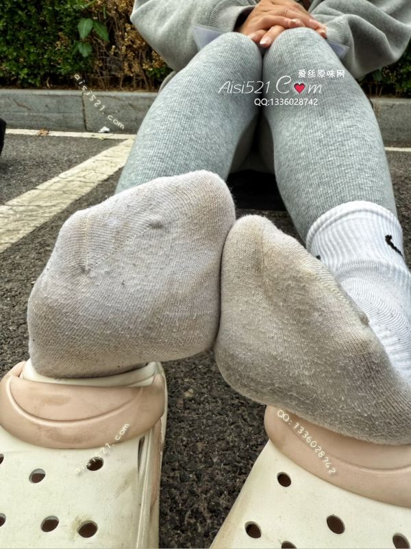 原味丝袜|袜类,臭棉袜,酸臭味～耐克起球棉袜—全袜湿臭到底，新鲜出炉！出游一周效果…