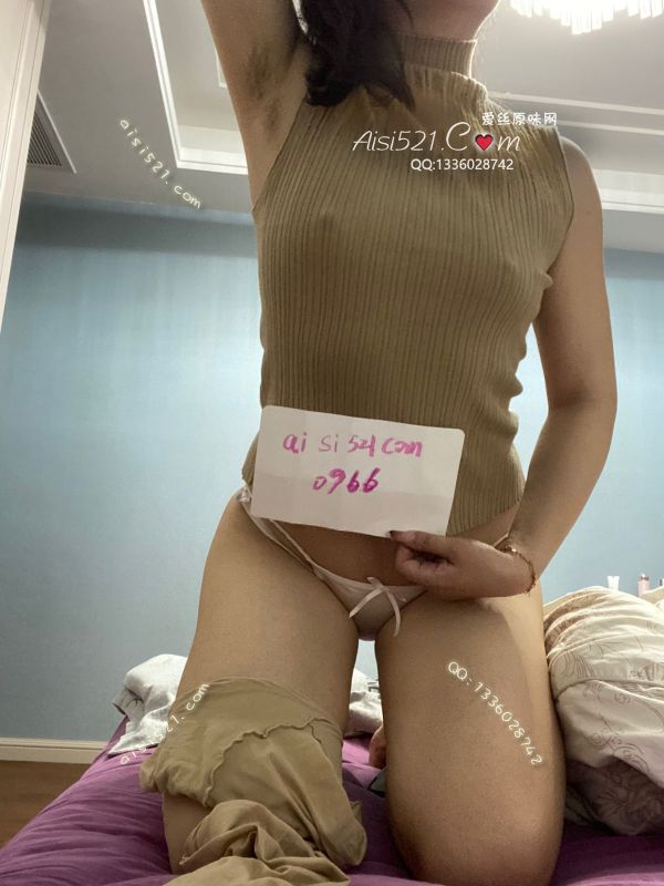 上班通勤穿的汗味衫，贴身穿的，满满汗味，腋下的毛毛也没刮，是不是更性感呢！多种颜色可选，味道控必入！原味内衣|内衣日常衣类