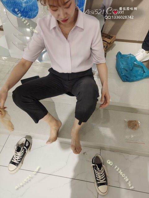 原味丝袜|袜类,臭短丝袜,爱丽丝(此活动可指定MM，但袜类随机)——2025年08月份顾客预订品牌店长01肉色短丝