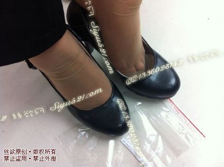 原味丝袜|袜类,臭短丝袜,致命臭(此活动MM随机,不能指定)——2014-8月下旬顾客订购致命臭活动MM(肉丝短袜)现收足底实拍,不可选择MM,免费附带无水印高清收购足底实拍图。
