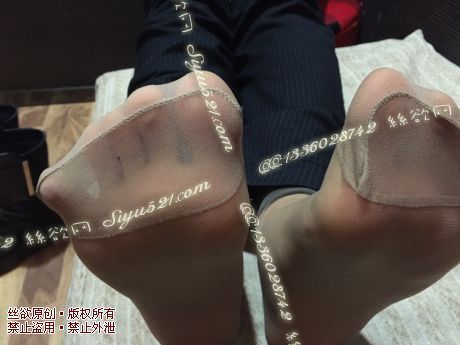 原味丝袜|袜类,臭短丝袜,爱丽丝(本土的BYD)——2015年2月份顾客订购专柜05MM工作丝袜(特选-专柜05MM-肉丝),此活动免费拍摄打包图