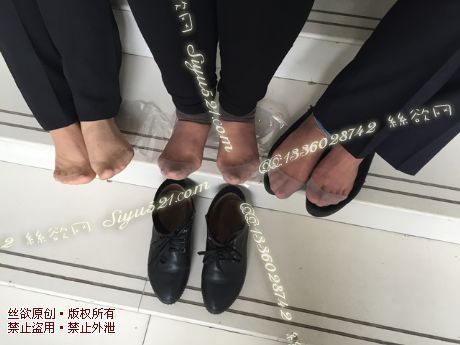 原味丝袜|袜类,臭短丝袜,爱丽丝(本土的BYD)——2015年5月中旬顾客订购珠宝01,03妹妹工作丝袜(特选-珠宝01,03妹妹-肉色短丝),此活动免费拍摄打包图