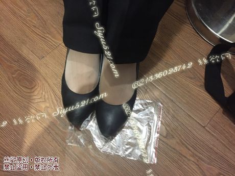 原味丝袜|袜类,臭短丝袜,爱丽丝(本土的BYD)——2015年5月中旬顾客订购化妆品13号妹妹工作丝袜(化妆品13号-酸臭丝袜),此活动免费拍摄打包图