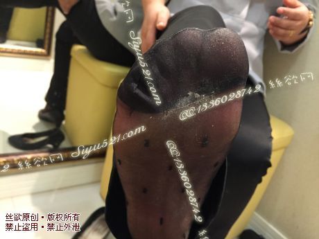 原味丝袜|袜类,臭短丝袜,致命臭(此活动MM随机,不能指定)——2015年12月中旬顾客订购致命臭活动MM(黑丝)现收足底实拍,不可选择MM,免费附带无水印高清收购足底实拍图。