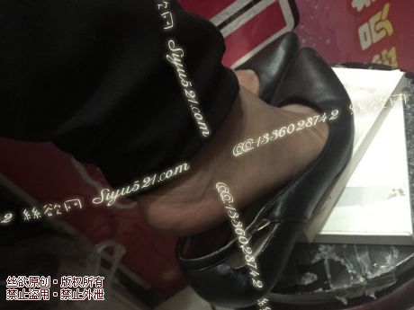 原味丝袜|袜类,臭短丝袜,爱丽丝(本土的BYD)——2016年5月初旬顾客订购化妆32号妹妹工作丝袜(特选-化妆32号妹妹-高跟咖啡丝),此活动免费拍摄打包图