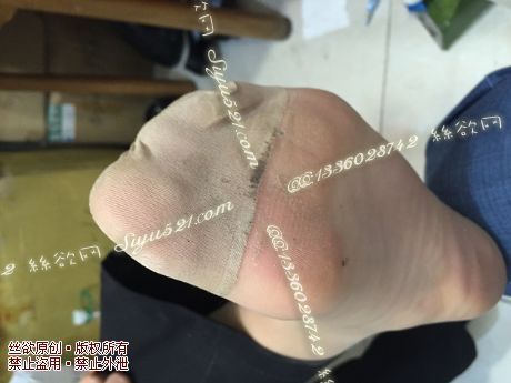 原味丝袜|袜类,臭短丝袜,致命臭(此活动MM随机,不能指定)——2016年6月下旬顾客订购致命臭活动MM(肉丝)现收足底实拍,不可选择MM,免费附带无水印高清收购足底实拍图。