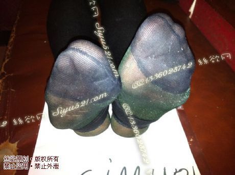 原味丝袜|袜类,臭短丝袜,致命臭(此活动MM随机,不能指定)——2012-12-6日收购足底实拍(珠光丝),致命臭保证味道极臭,不可选择MM,免费附带无水印高清收购足底实拍图。