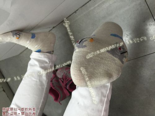 原味丝袜|袜类,臭棉袜,爱丽丝(本土的BYD)——2016年11月初旬顾客订购导购甜点店妹妹工作丝袜(甜点店妹妹-棉袜),此活动免费拍摄打包图可1双