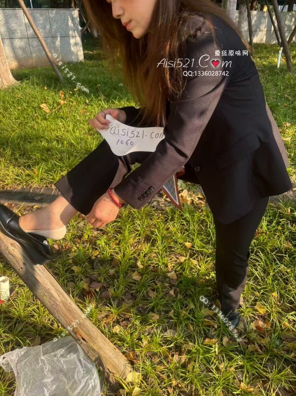 包芯丝船袜，触感非常好，吸味存味，汗渍发黄浓重穿了7天，味道很重酸上头，尽快下单原味丝袜|袜类臭船袜