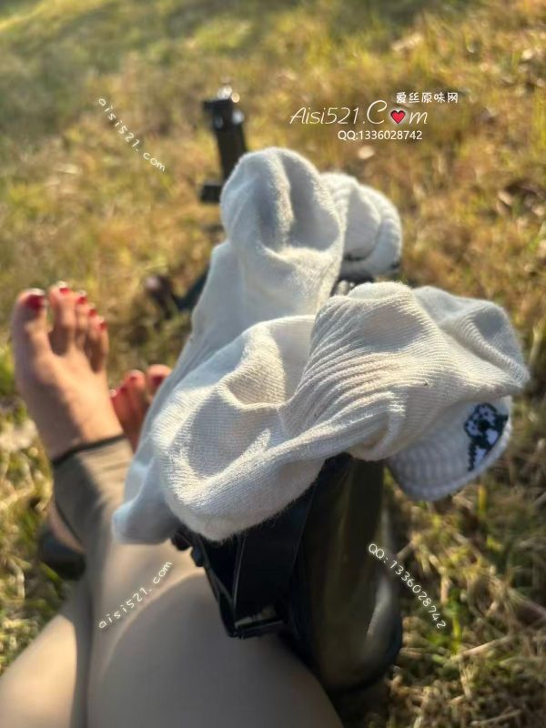 十天棉袜大汗脚在九年的长靴里每天户外走三个小时，胶皮脚泥脚汗庞臭无比。真实的味道一口上头。让你的狗懒子秒起，全网都在说我的袜子味道比伟哥都管用。下单真空发货。手慢无,原味丝袜|袜类臭棉袜