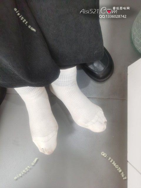 原味丝袜|袜类,臭短丝袜,爱丽丝(此活动可指定MM,但袜类随机)——2025年12月份顾客预订珠宝02棉袜