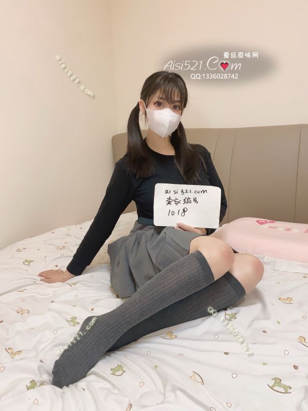 看见妹妹的袜袜是不是都忍不住趴下来吸一口了呢，还不快把这双袜子给买回去！,原味丝袜|袜类臭棉袜