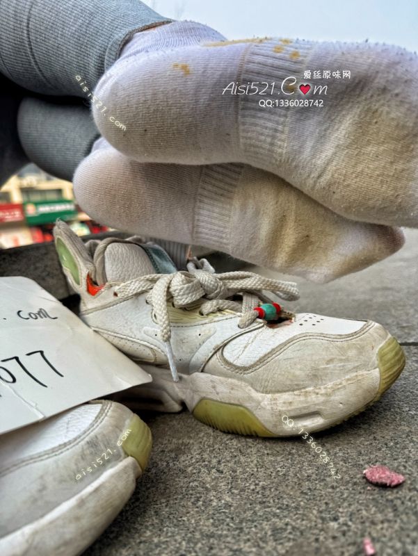 原味丝袜|袜类,臭短丝袜,酸臭～冠军白棉袜！苹果17mp原相机拍摄、不带一点美颜，玩的就是真实！