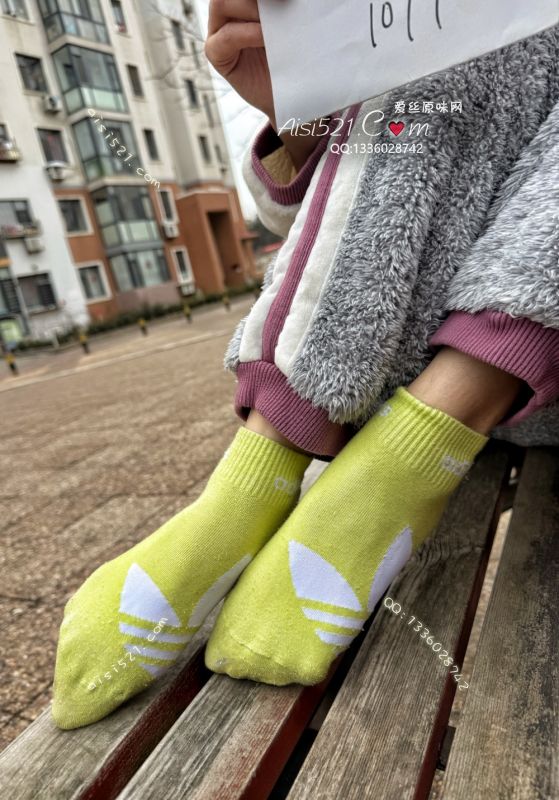 原味丝袜|袜类,臭棉袜,酸臭～『阿迪』无敌绿色小棉袜来咯！我的棉袜成本都很高，但是无所畏惧～酸臭味到位！拍下自己去体会