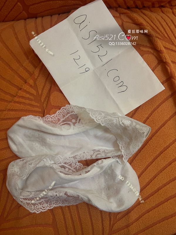 原味丝袜|袜类,臭船袜,天气开始热起来了，酸酸臭臭的袜子上新 出汗带点脚泥就是酸臭酸臭的味道