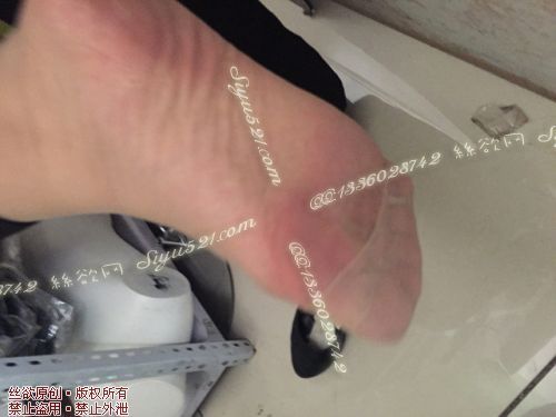 原味丝袜|袜类,臭短丝袜,致命臭(此活动MM随机,不能指定)——2017年7月中旬顾客订购致命臭活动MM(导购25肉丝)现收足底实拍,不可选择MM,免费附带无水印高清收购足底实拍图。