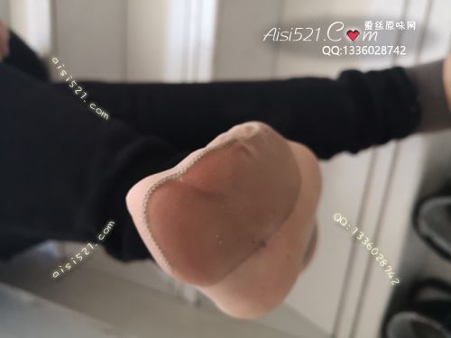 原味丝袜|袜类,臭短丝袜,致命臭(此活动MM随机,不能指定)——2019年2月初、中旬赠送顾客(珠宝02美女-酸臭的肉丝袜)现收足底实拍