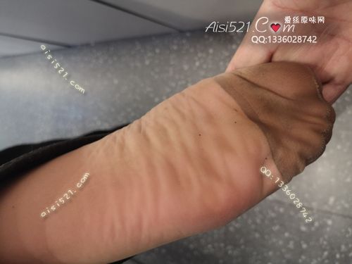 原味丝袜|袜类,臭短丝袜,致命臭(此活动MM随机,不能指定)——2019年6月初旬顾客订购(导购熟女-深色肉丝)现收足底实拍