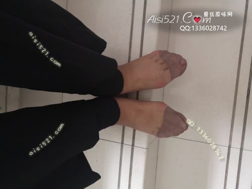 原味丝袜|袜类,臭短丝袜,致命臭(此活动MM随机,不能指定)——2019年10月份顾客订购(珠宝02咖啡丝)现收足底实拍