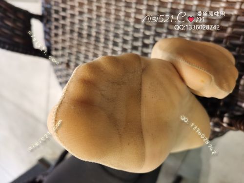 原味丝袜|袜类,臭短丝袜,爱丽丝(此活动可指定MM,但袜类随机)——2020年11月份顾客订购(奢店03肉色短丝)现收足底实拍,此活动免费拍摄打包图