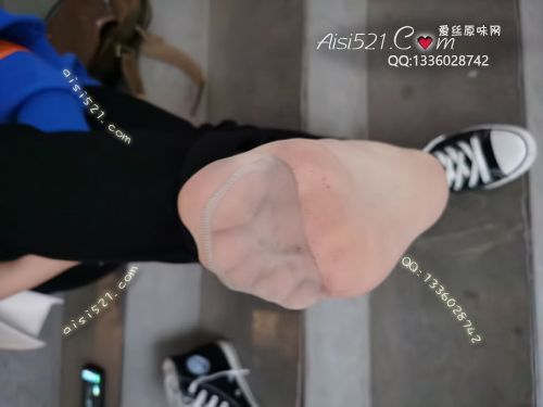 原味丝袜|袜类,臭短丝袜,致命臭(此活动MM随机,不能指定)——2020年10月份顾客订购(导购新妹妹肉丝)现收足底实拍