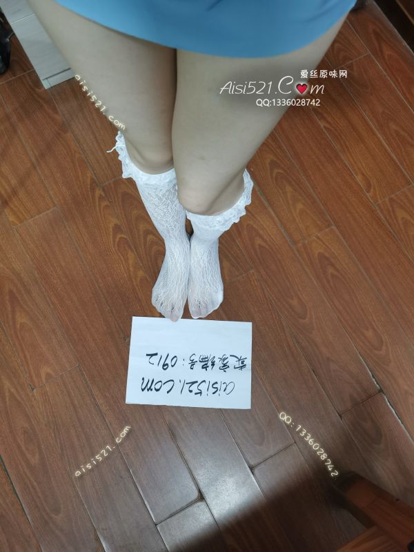女大学生白色花纹半腿丝袜原味丝袜|袜类臭短丝袜